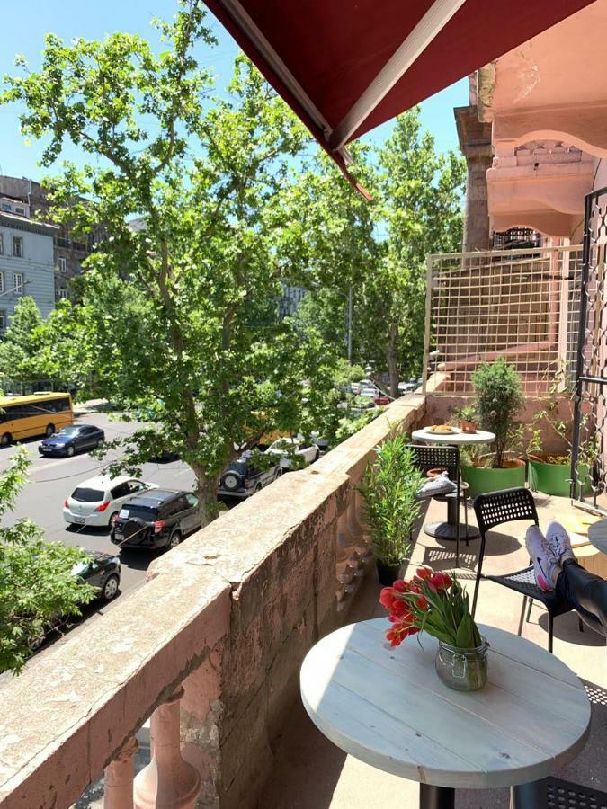 Duck Hostel Γιερεβάν Εξωτερικό φωτογραφία